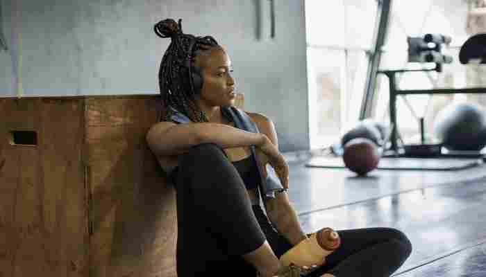 How to overcome gym anxiety? Fitness experts weigh in